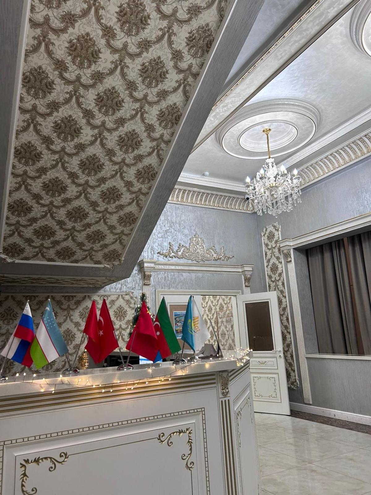 Khan Plaza Алма Ата Екстериор снимка