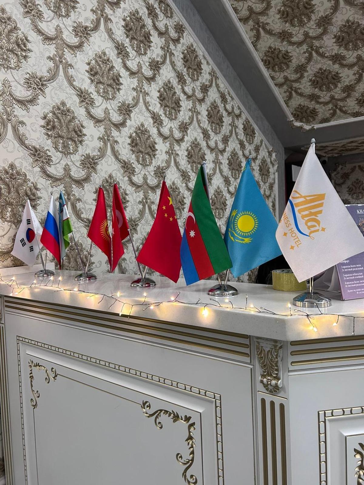 Khan Plaza Алма Ата Екстериор снимка